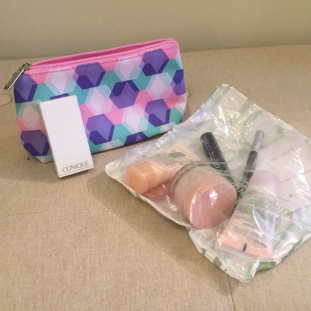 Clinique Travel Sample Set